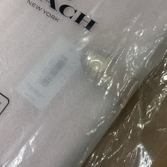 Coach Powder Pink Notebook in Signature Canvas NWT Fully Wrapped Ships 24HRS - Picture 5 of 5